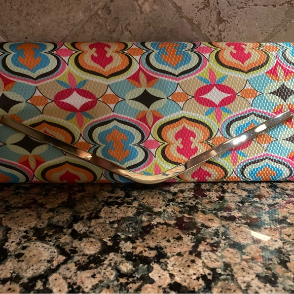 Torts Caliente matching 4 inch heels with matching envelope clutch - Picture 9 of 12